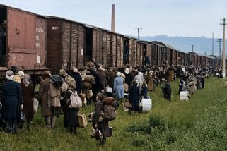 Rok 1945: Odsun či vyhnání?